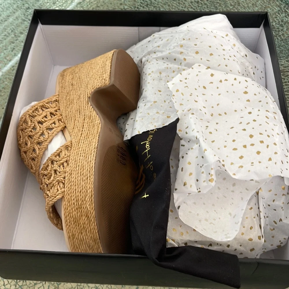 House of Harlow 1960 x REVOLVE Birdie Heel in Natural NWT - Picture 2 of 9
